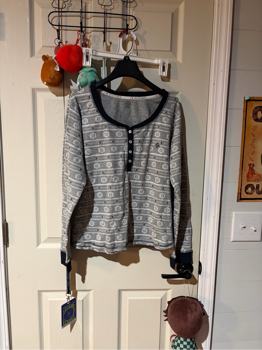 Gray Patterned Women’s Henley Sweater - Cozy Long Sleeve